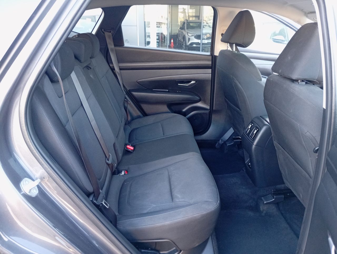 HYUNDAI - 24