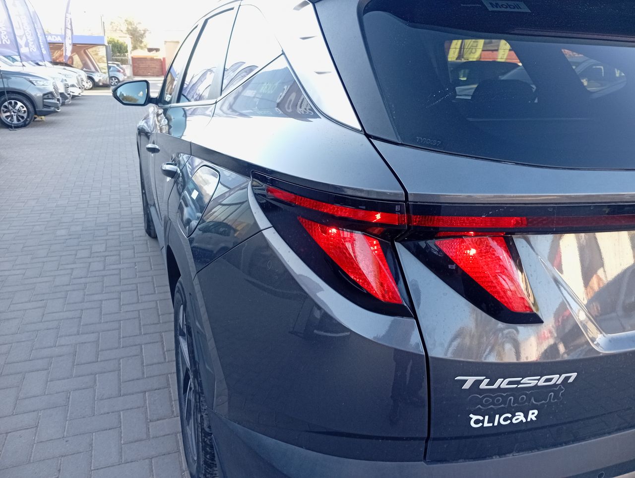 HYUNDAI - 10