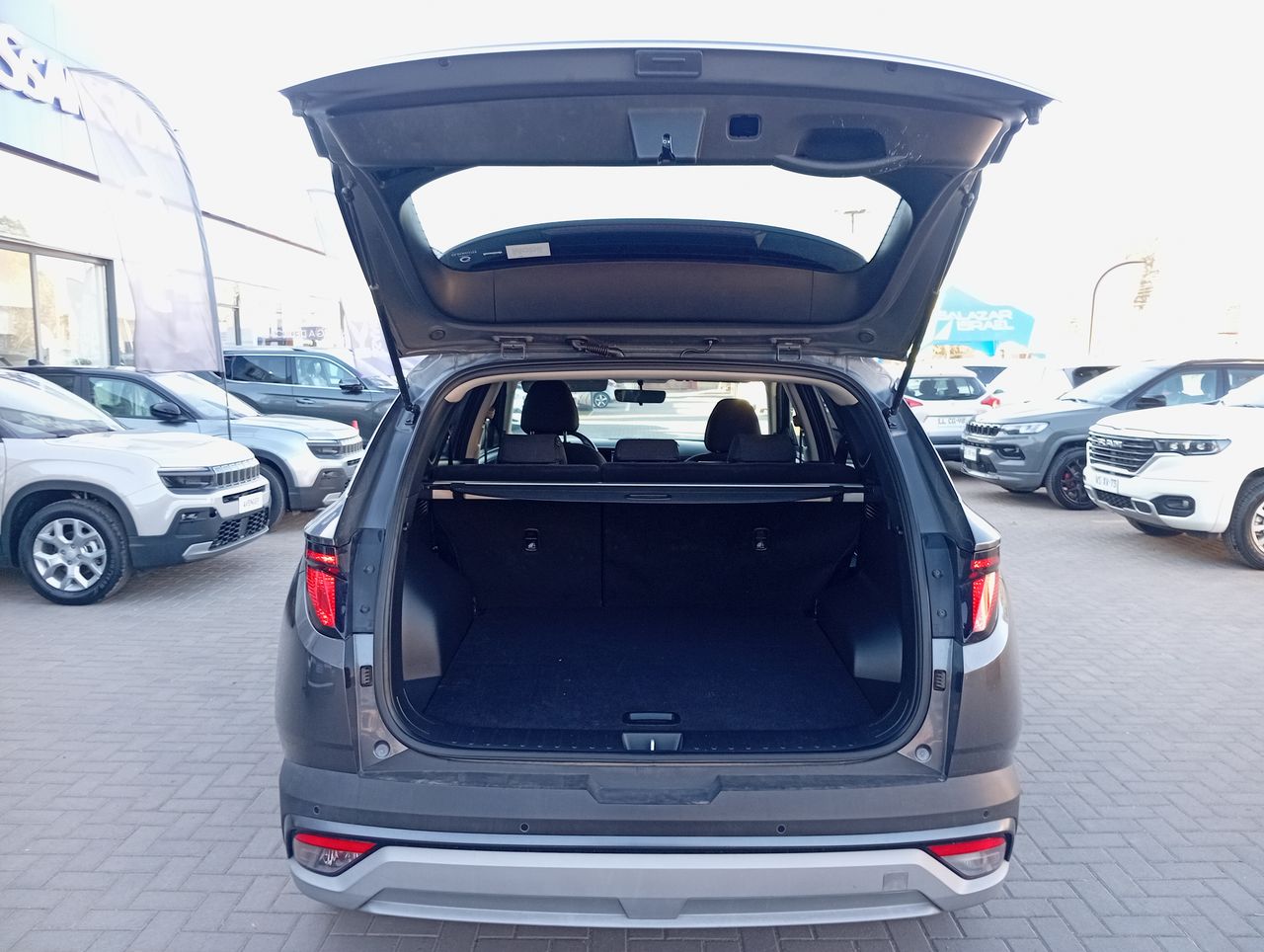 HYUNDAI - 11