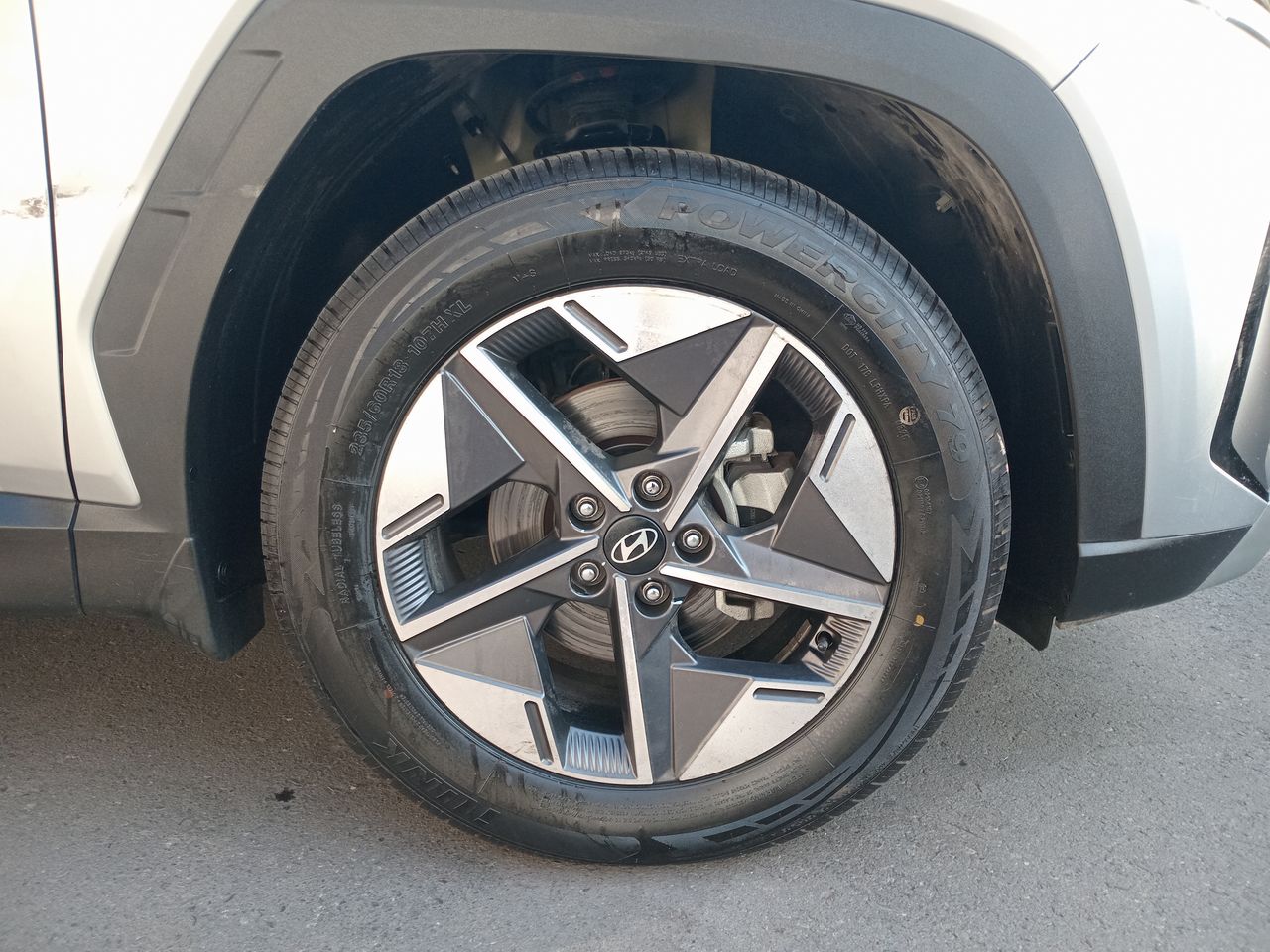 HYUNDAI - 15