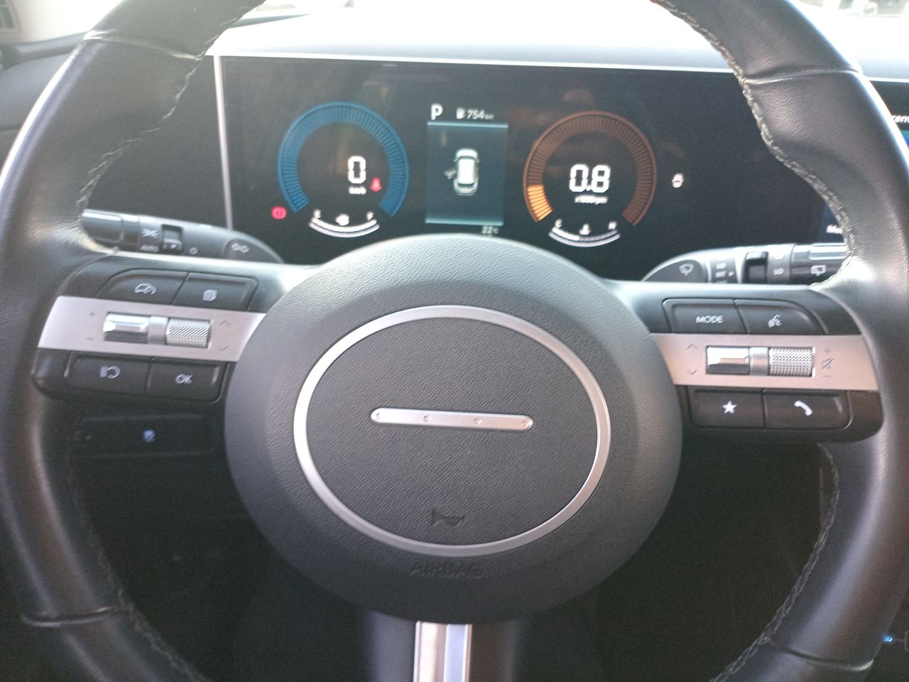 HYUNDAI - 24