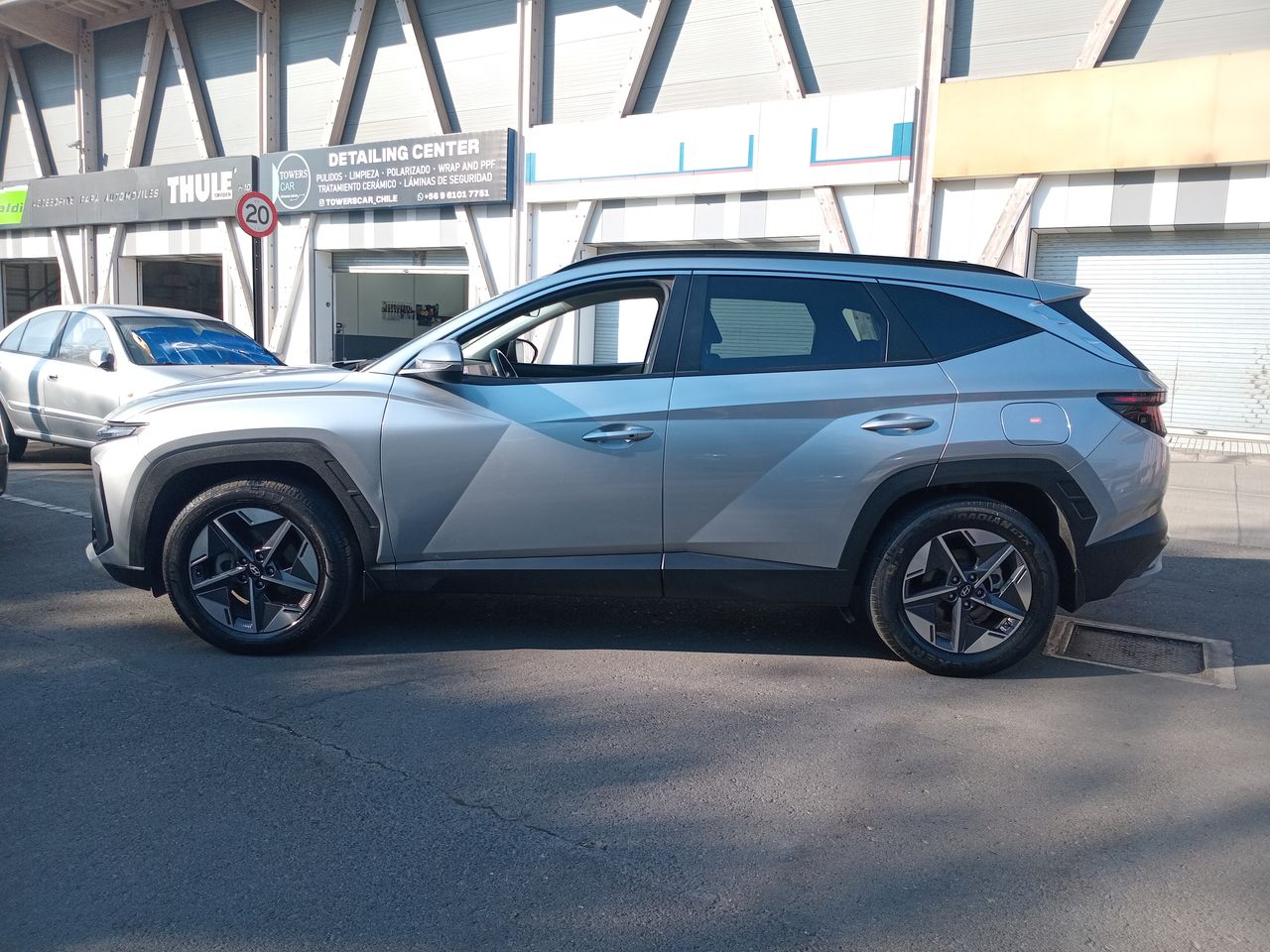 HYUNDAI - 4