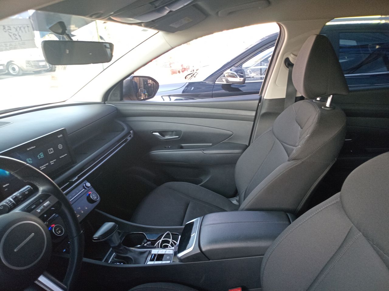 HYUNDAI - 10