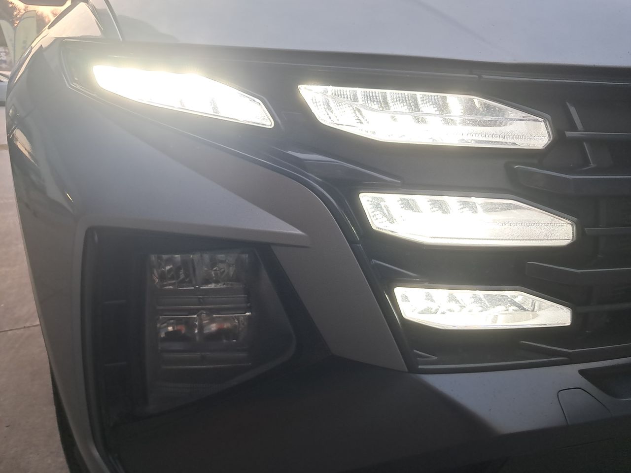 HYUNDAI - 18