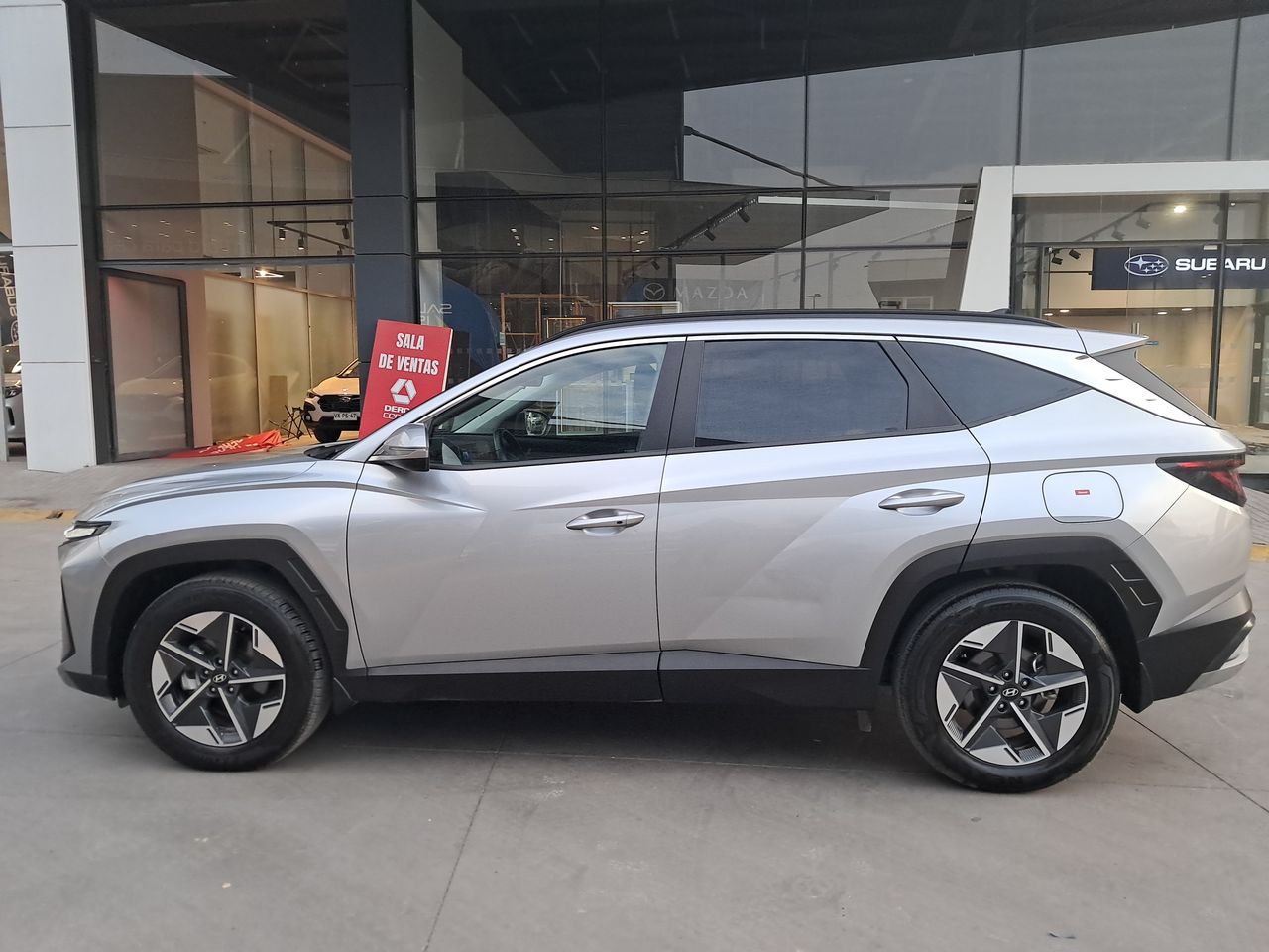 HYUNDAI - 4