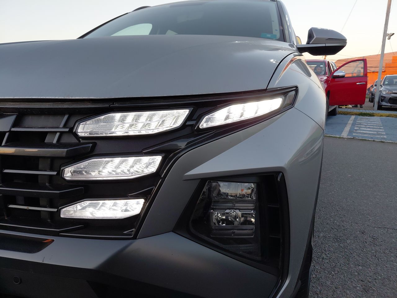 HYUNDAI - 9
