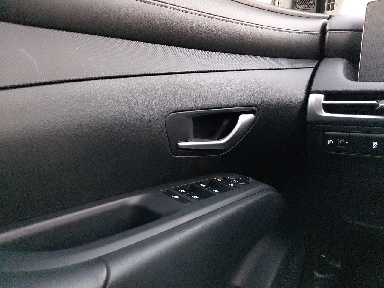 HYUNDAI - 13