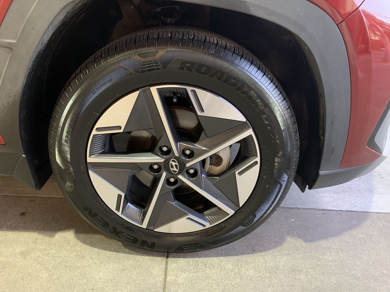 HYUNDAI - 9