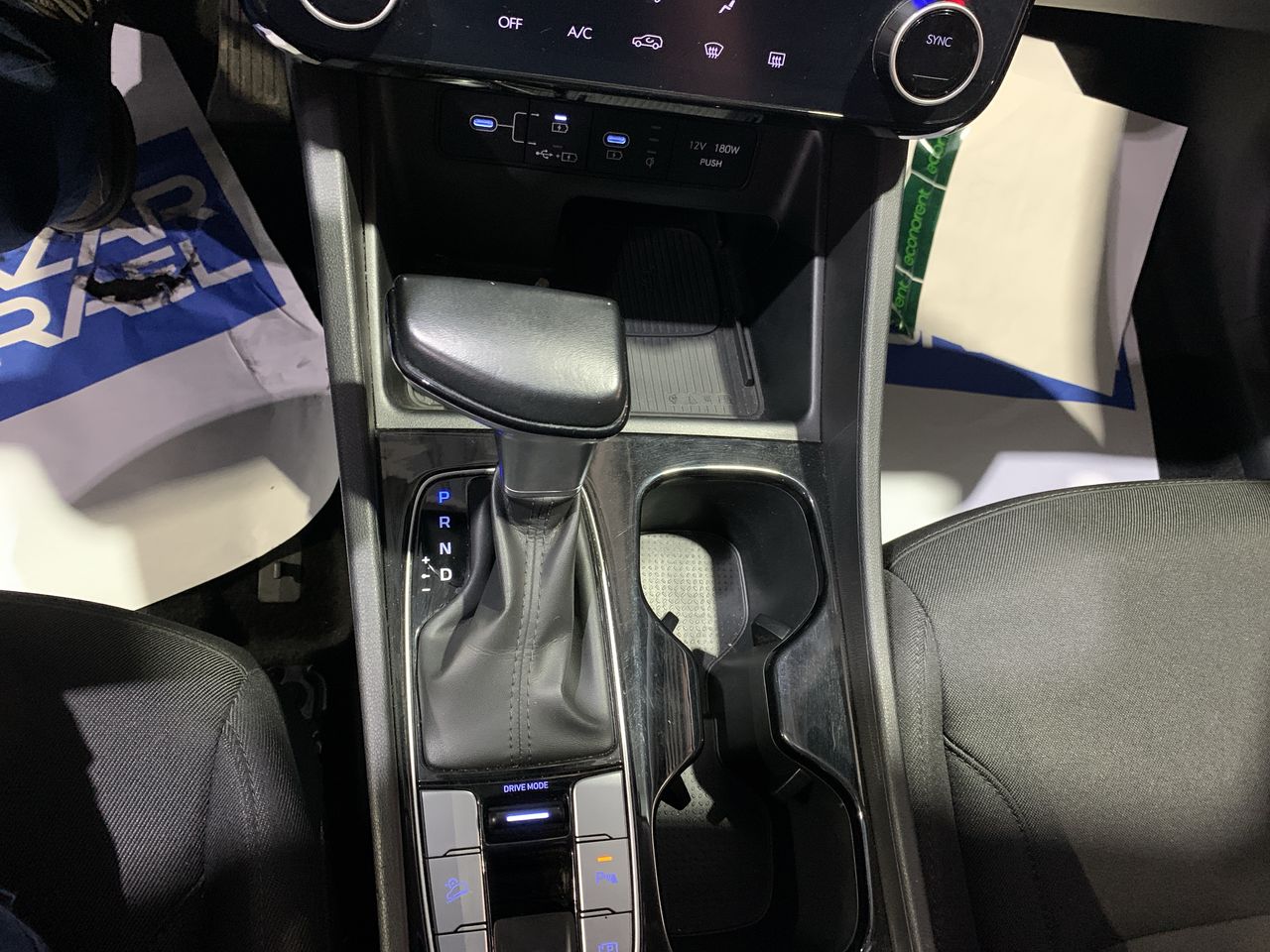 HYUNDAI - 21