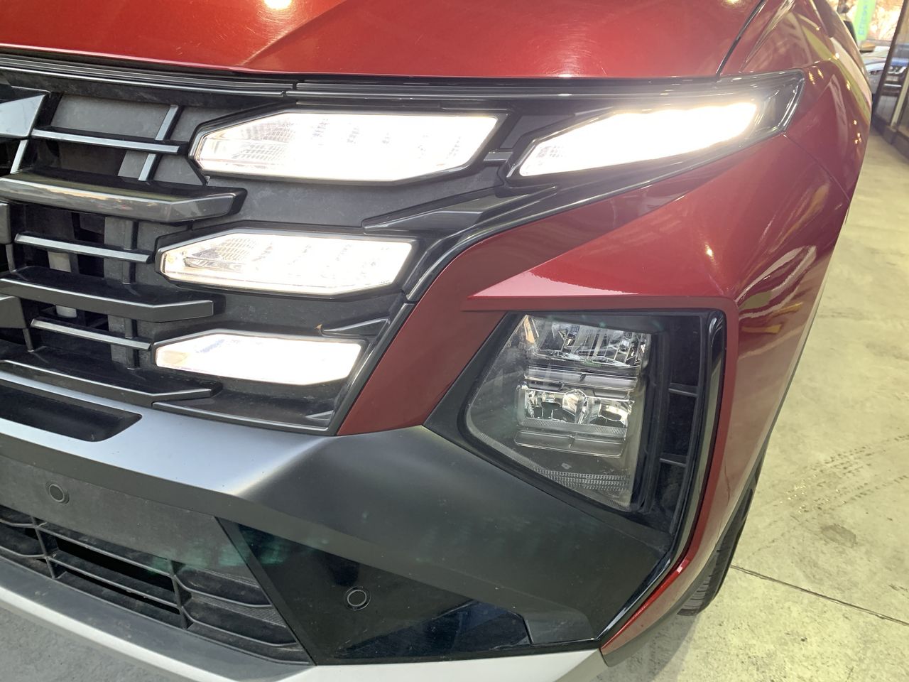HYUNDAI - 10