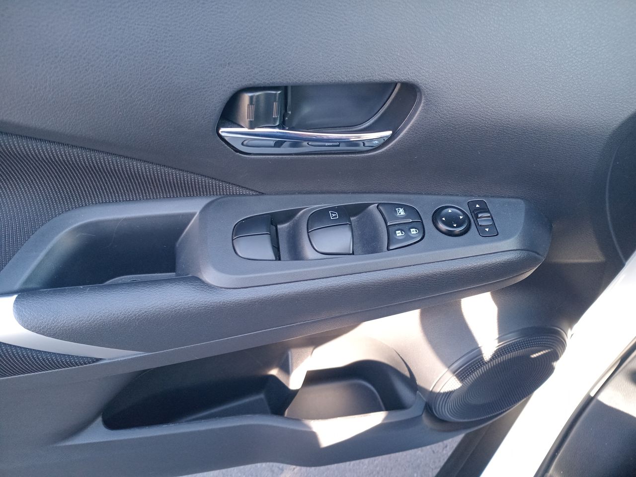NISSAN - 11