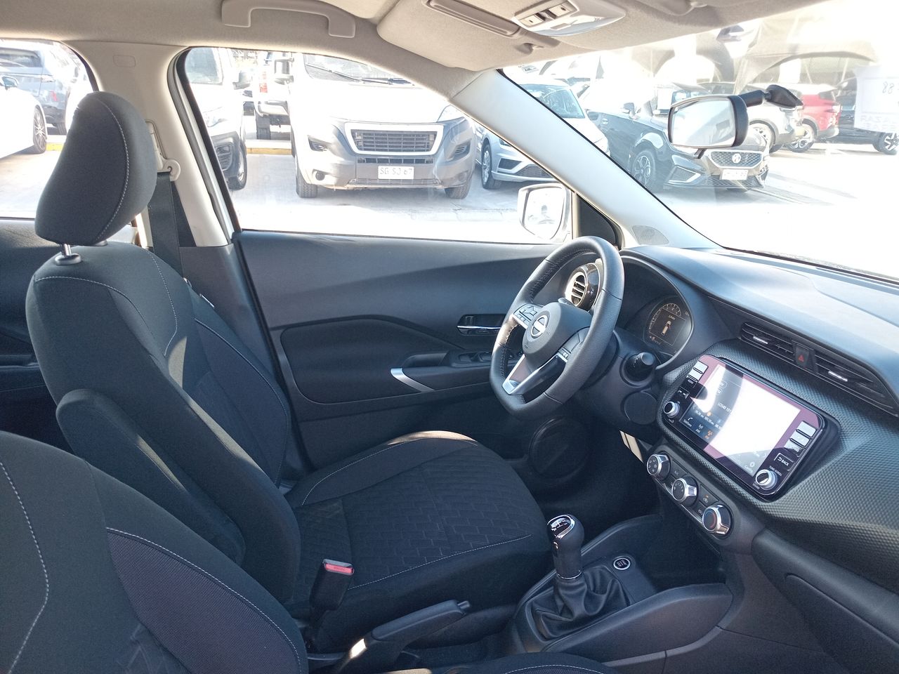 NISSAN - 6