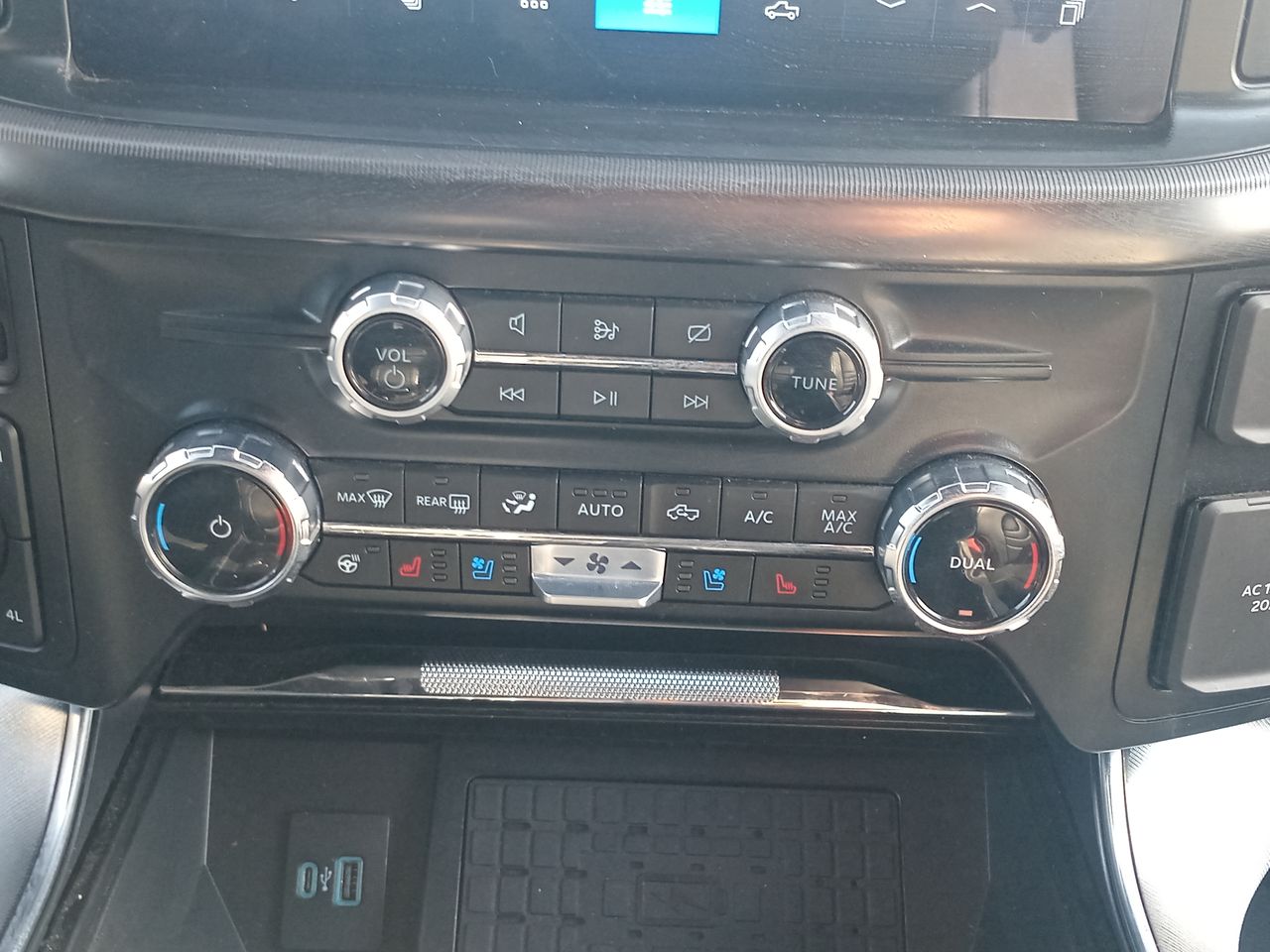 Ford F-150 — foto 29 de 35