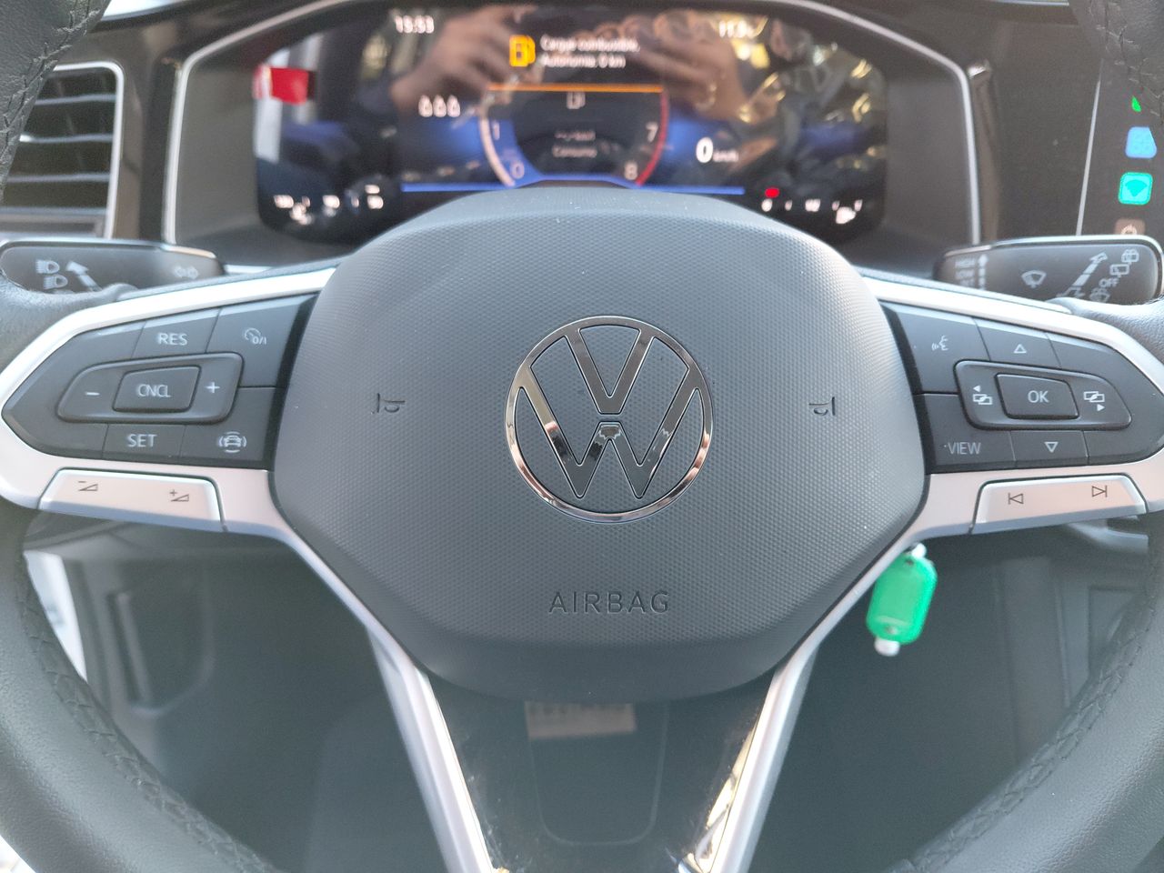 VOLKSWAGEN - 15