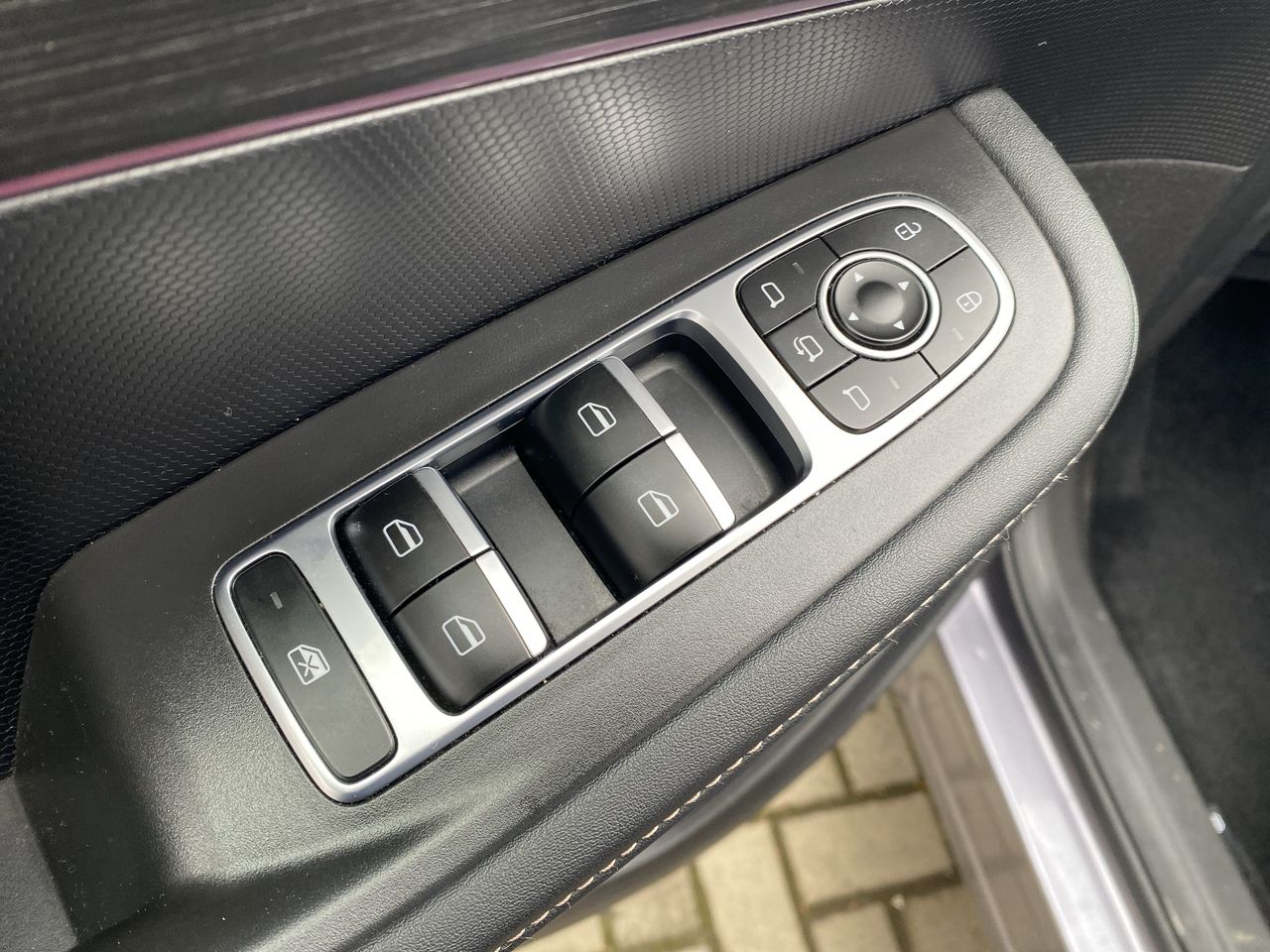 Omoda C5 — foto 15 de 28