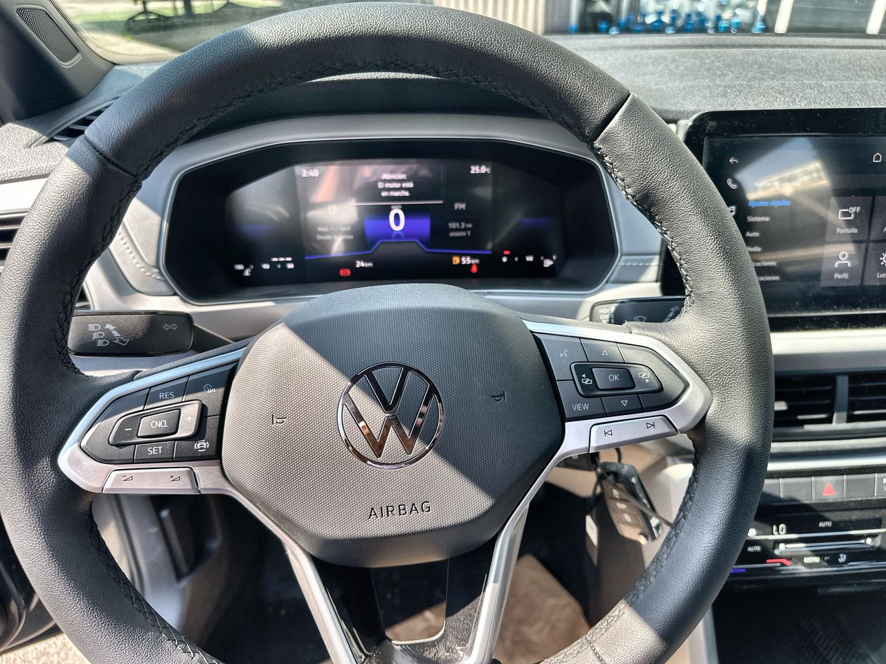 VOLKSWAGEN - 26