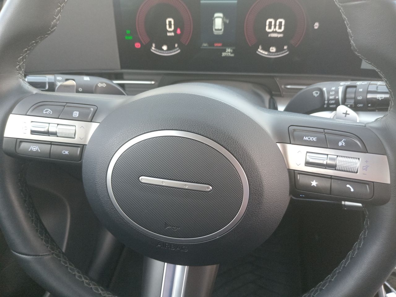 HYUNDAI - 26