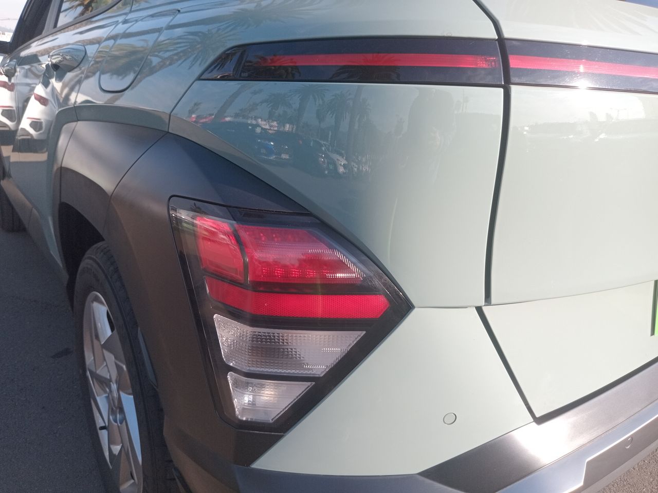 HYUNDAI - 20