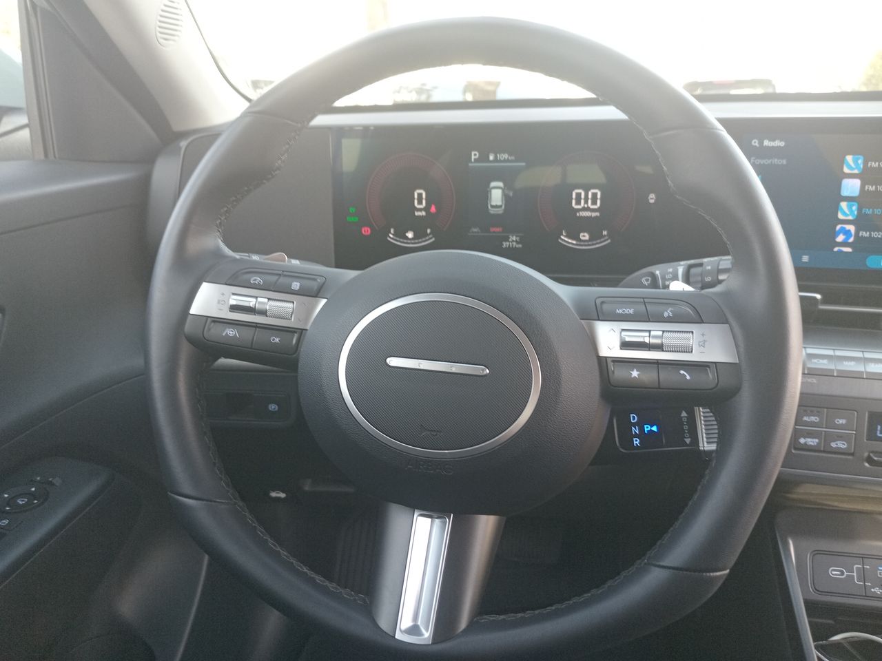 HYUNDAI - 25