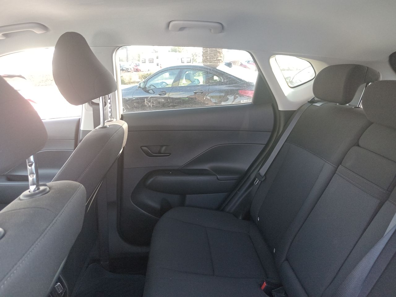 HYUNDAI - 12