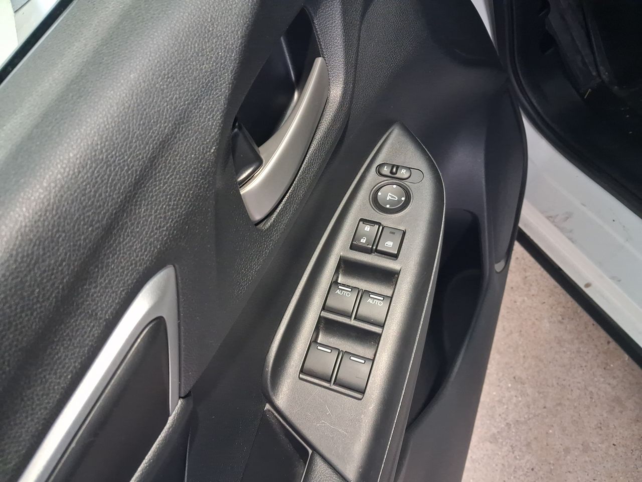 Honda WR-V — foto 14 de 23