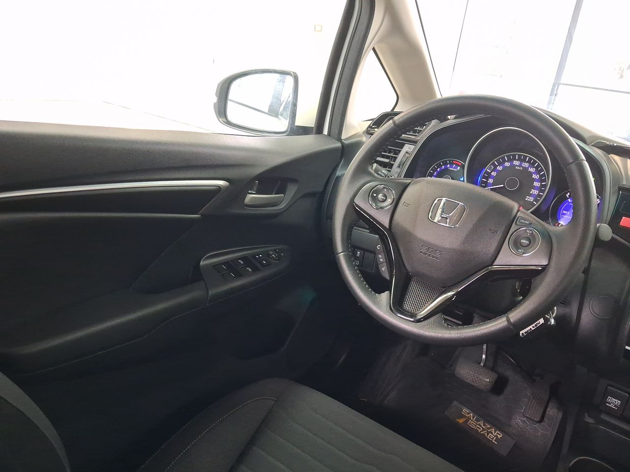 Honda WR-V — foto 9 de 23