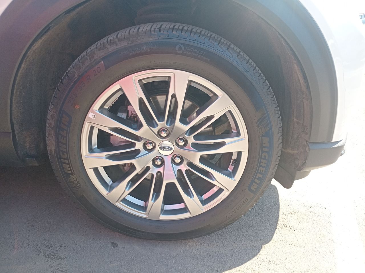 Ford Explorer — foto 16 de 37