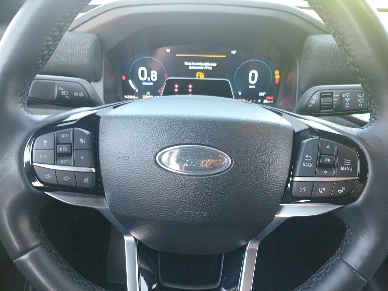 Ford Explorer — foto 26 de 37