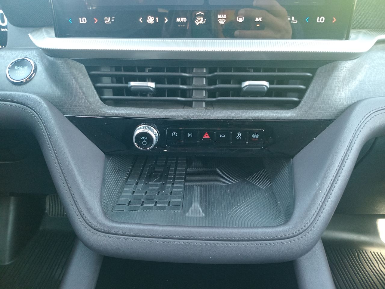 Ford Explorer — foto 30 de 37