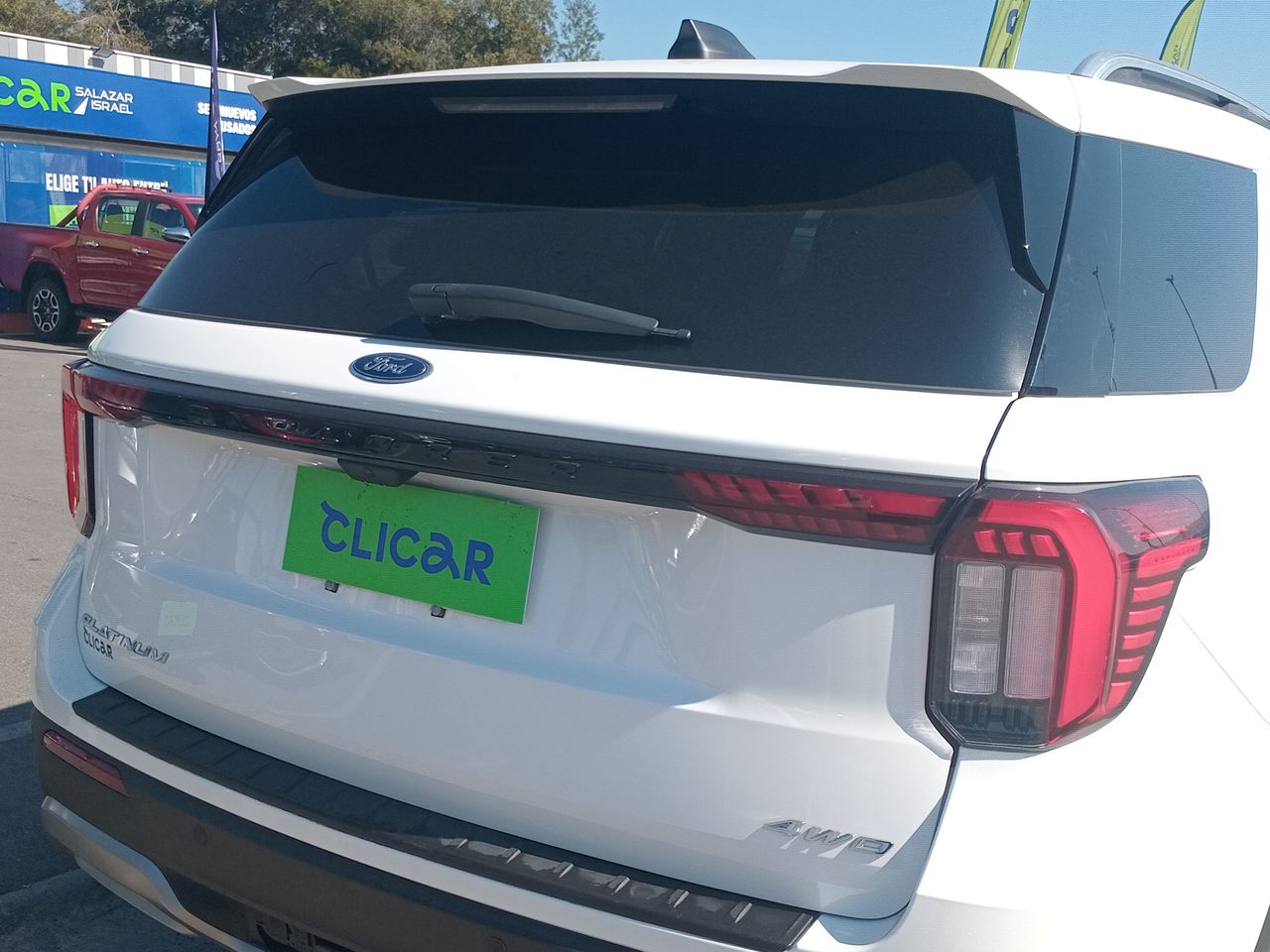 Ford Explorer — foto 20 de 37