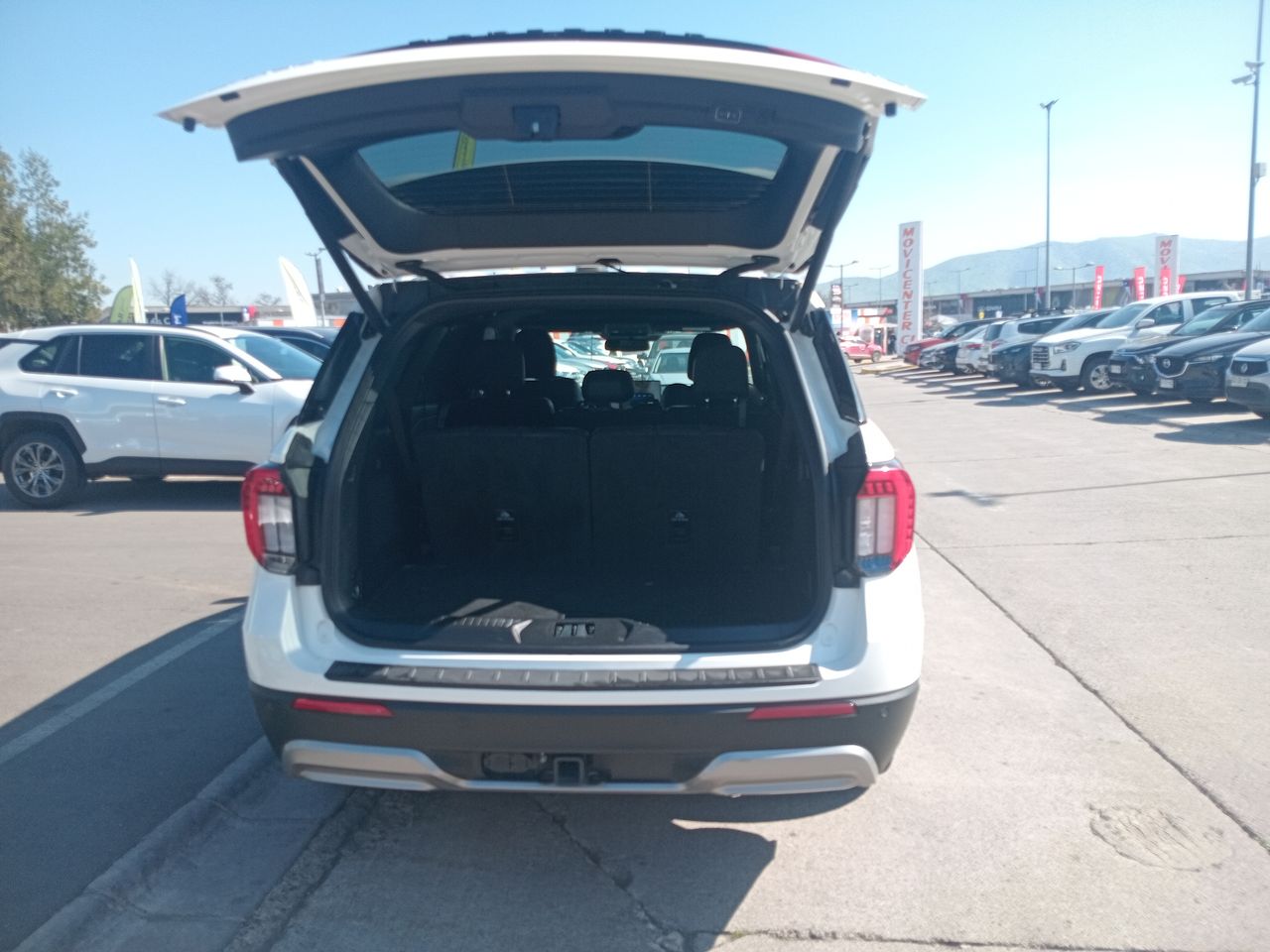 Ford Explorer — foto 21 de 37
