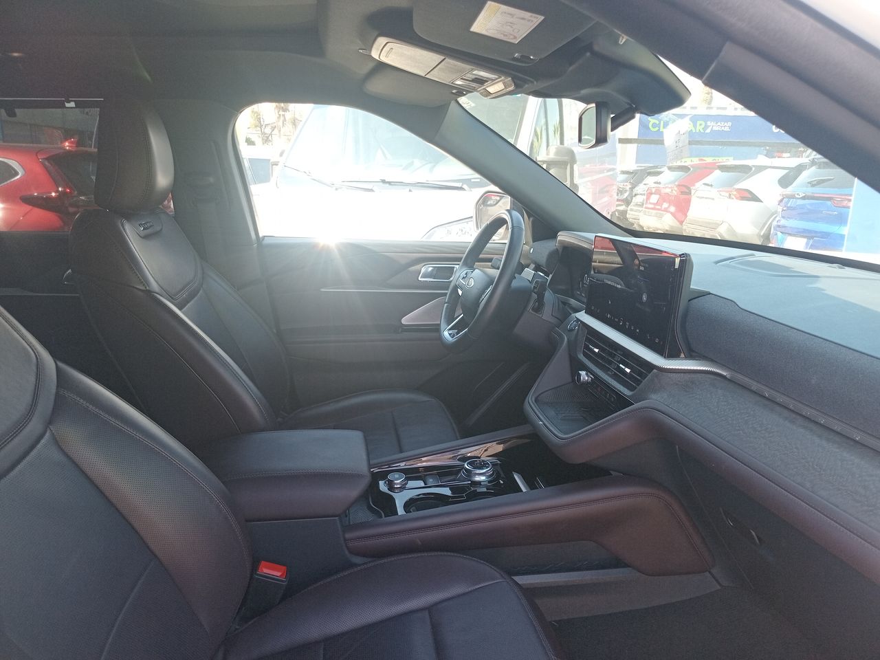 Ford Explorer — foto 15 de 37