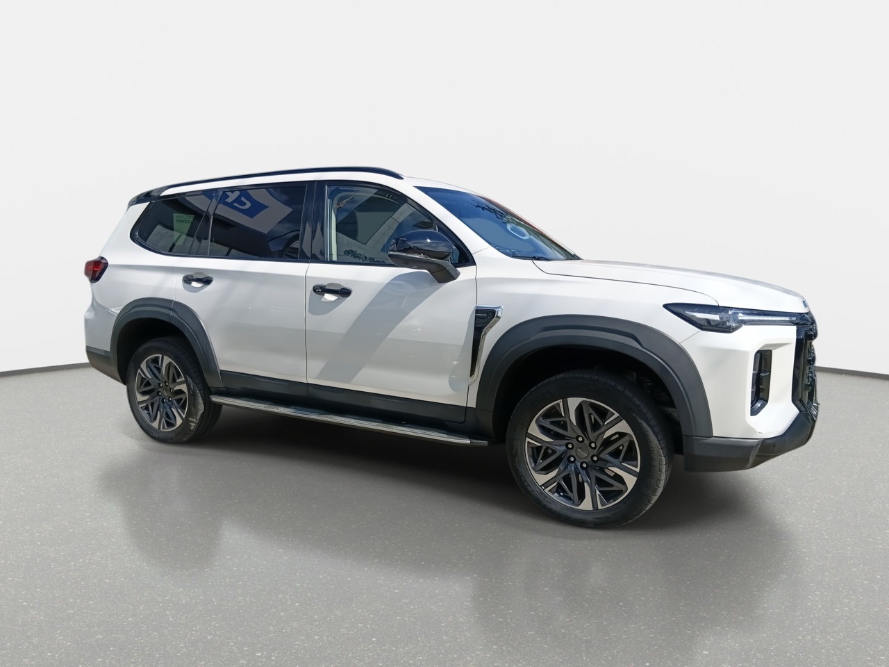 Maxus D90 — foto 9 de 38
