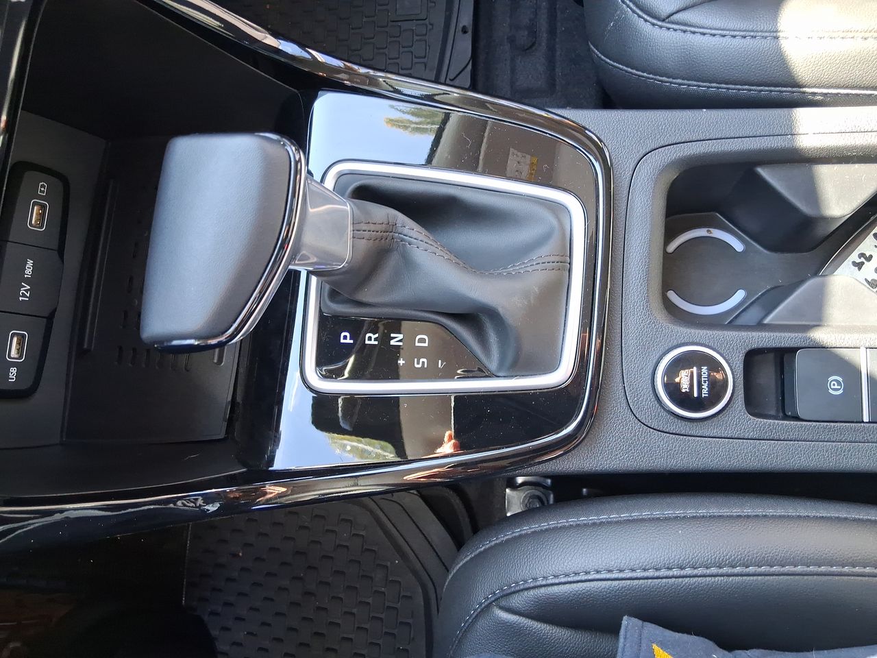 HYUNDAI - 32
