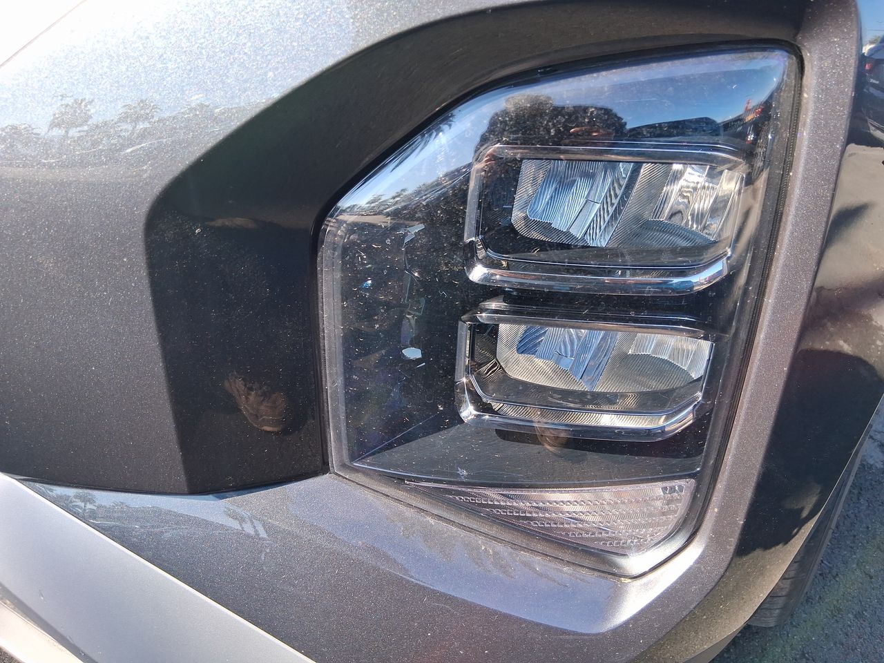HYUNDAI - 20