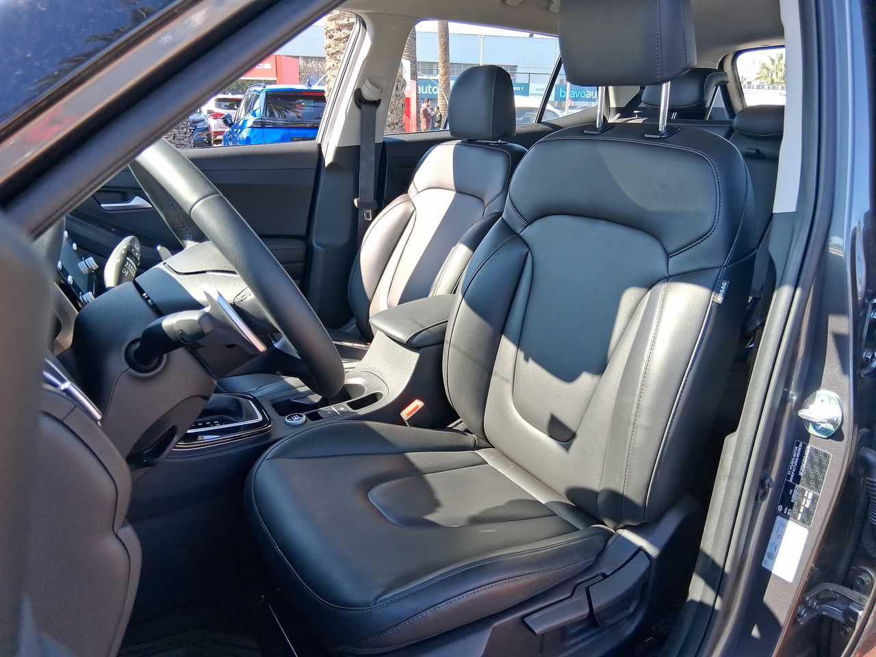 HYUNDAI - 25