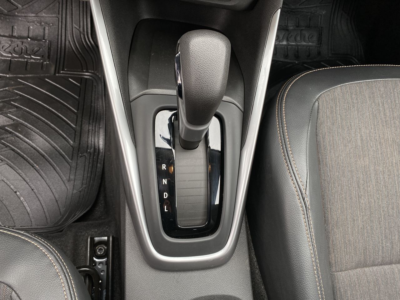 Nissan Kicks — foto 33 de 36