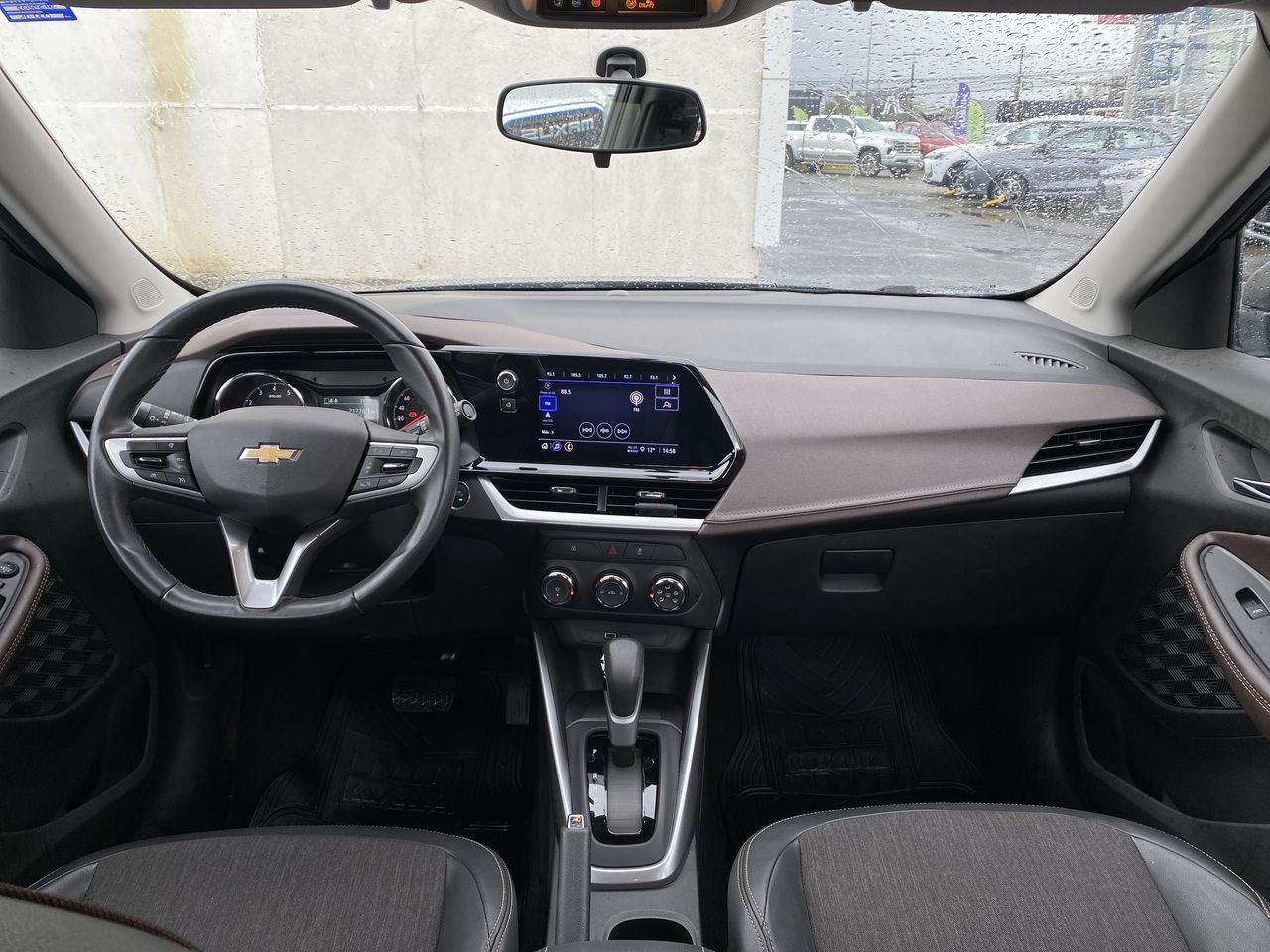 Nissan Kicks — foto 10 de 36