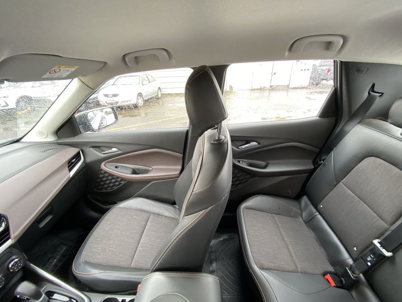 Nissan Kicks — foto 12 de 36