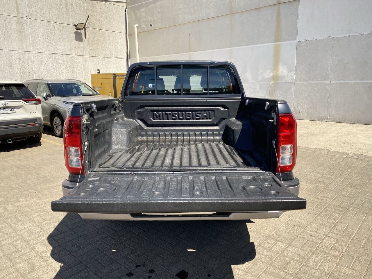 MITSUBISHI - 22