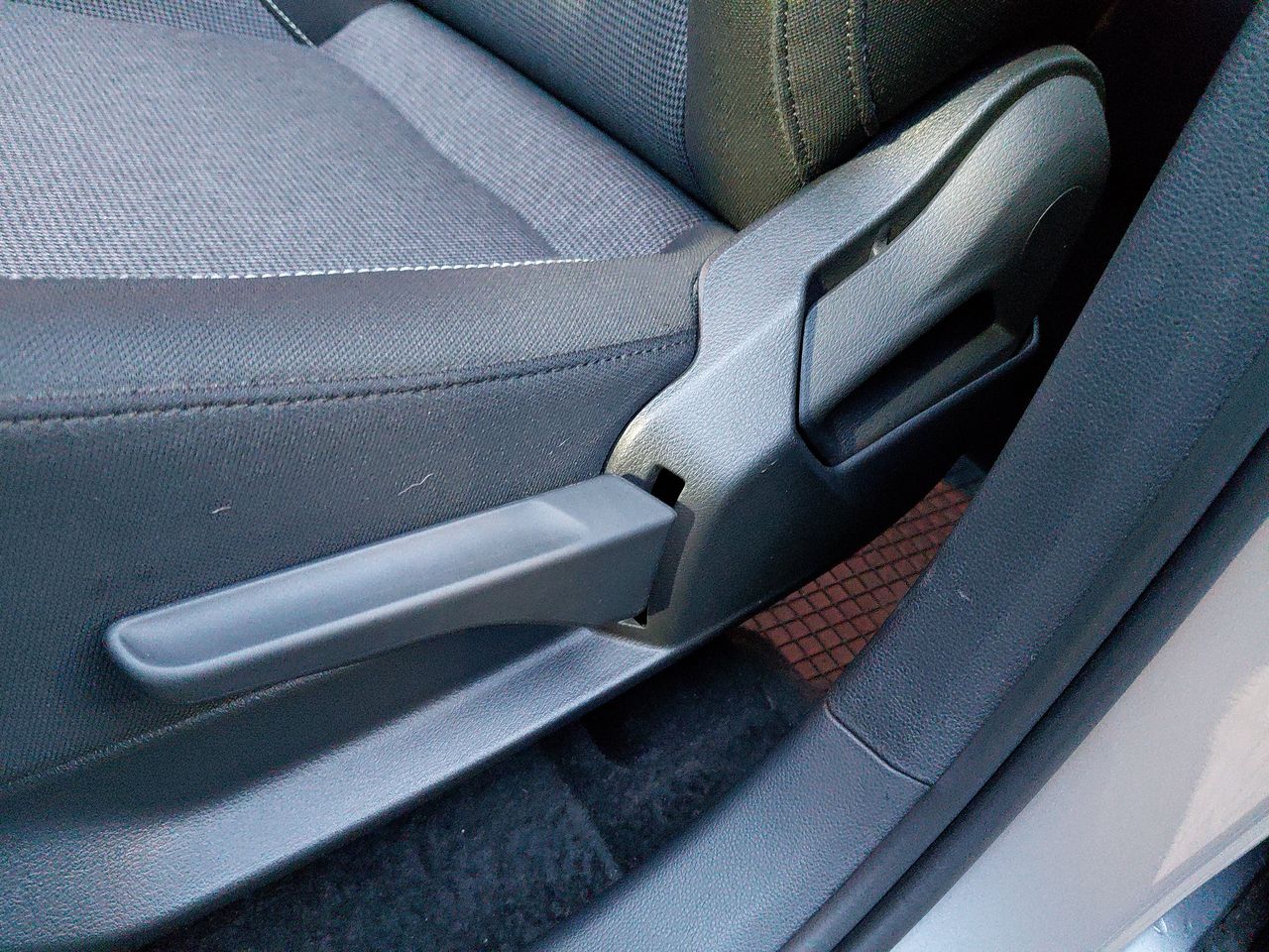 Volkswagen T-Cross — foto 21 de 33