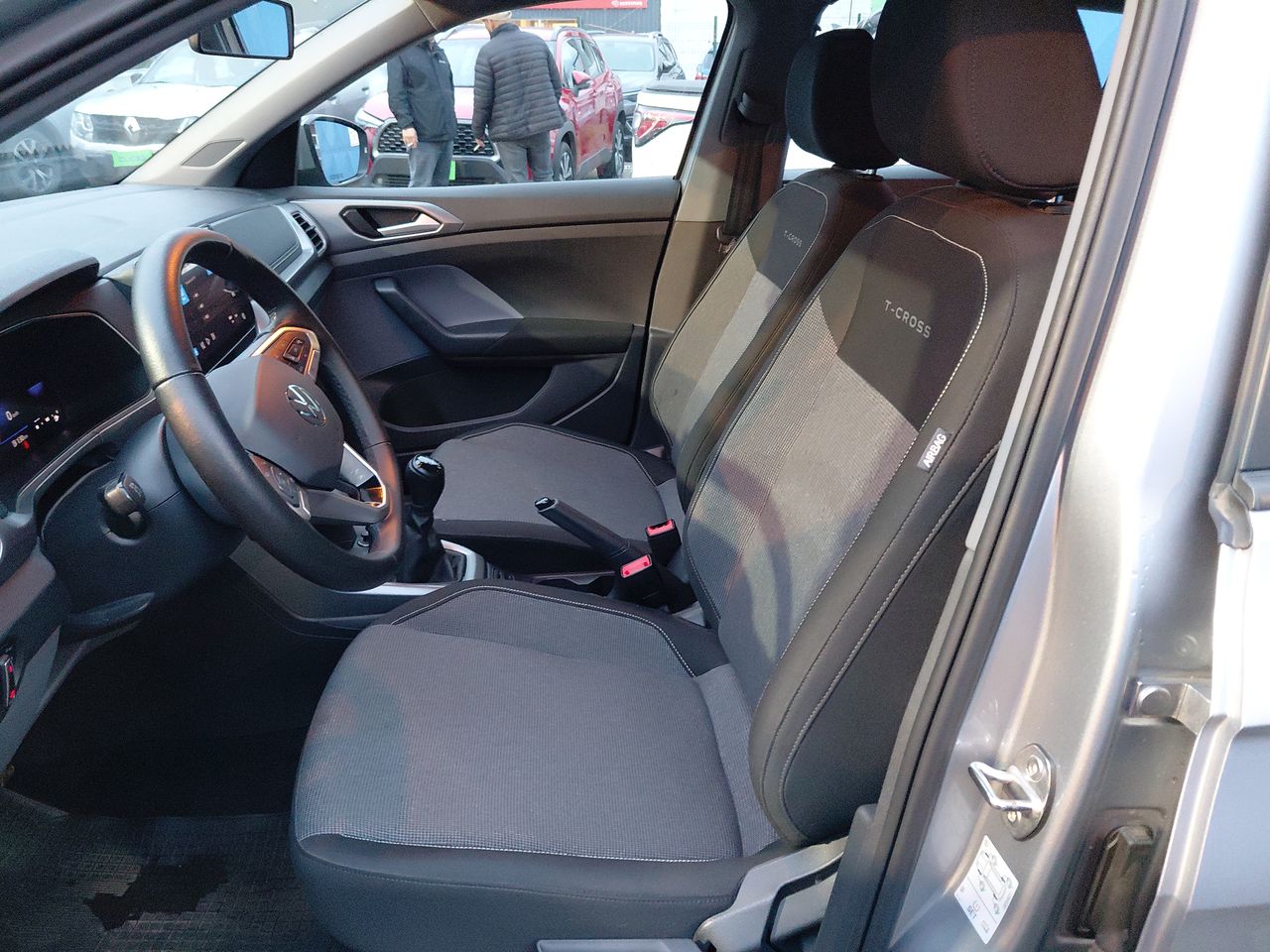 Volkswagen T-Cross — foto 22 de 33