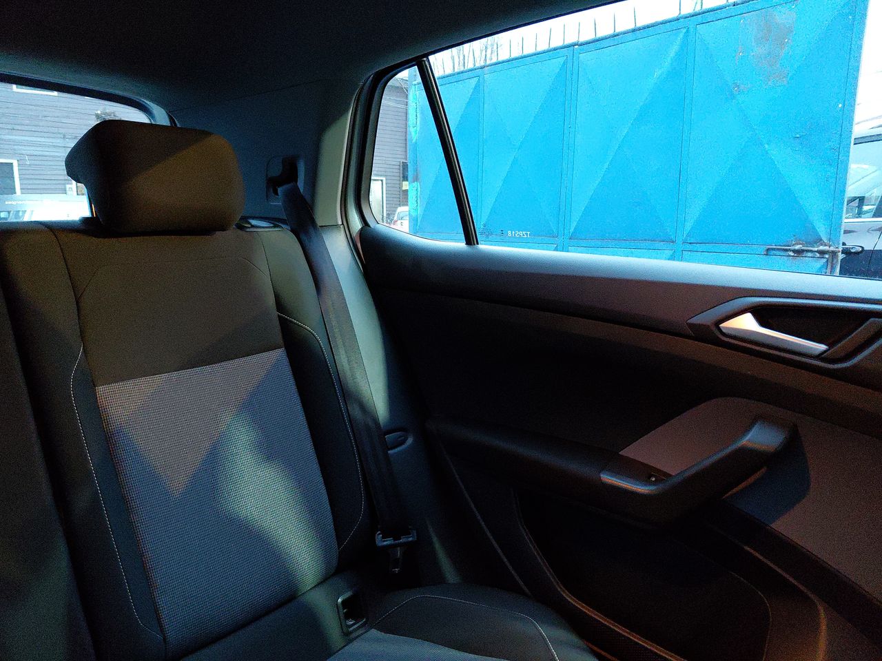 Volkswagen T-Cross — foto 14 de 33