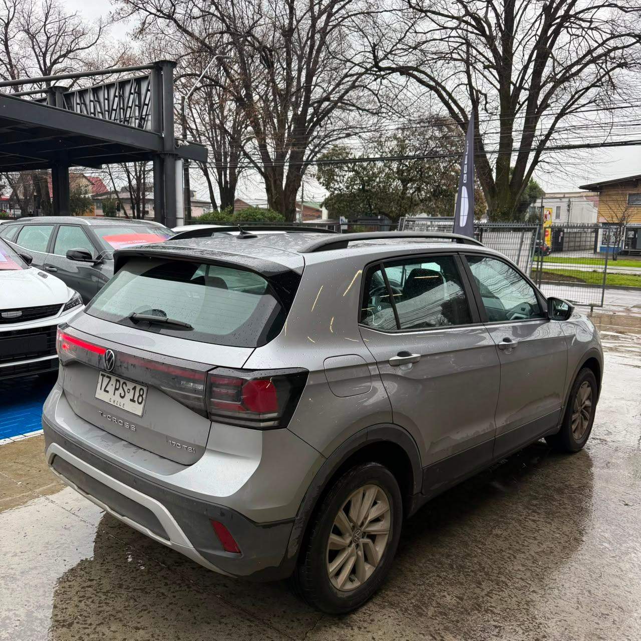 VOLKSWAGEN - 4