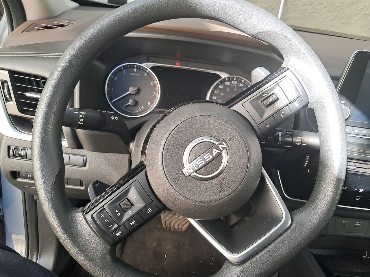 NISSAN - 22