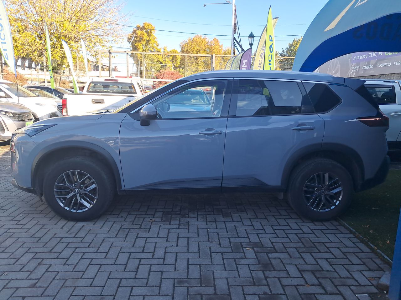 NISSAN - 4