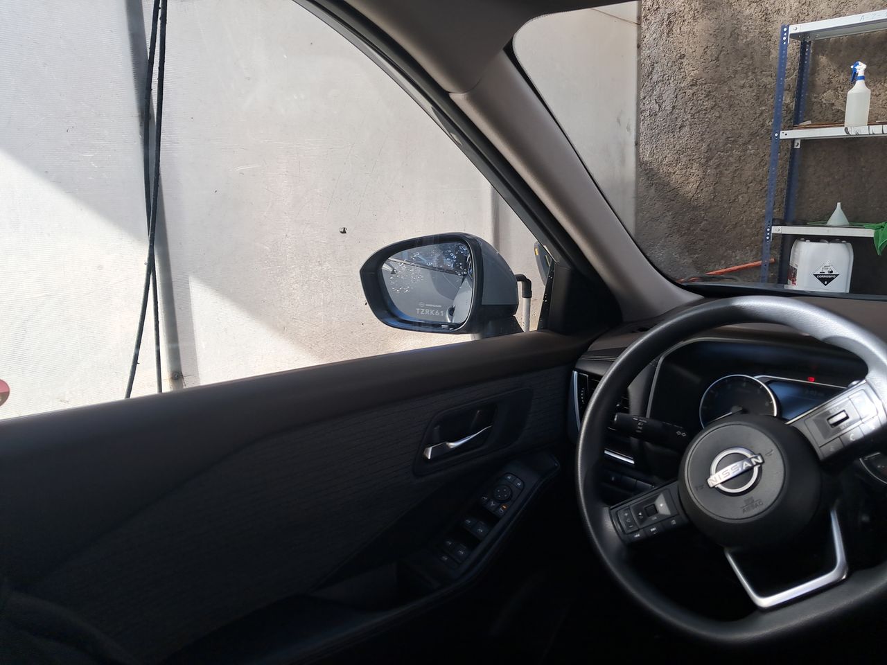 NISSAN - 14