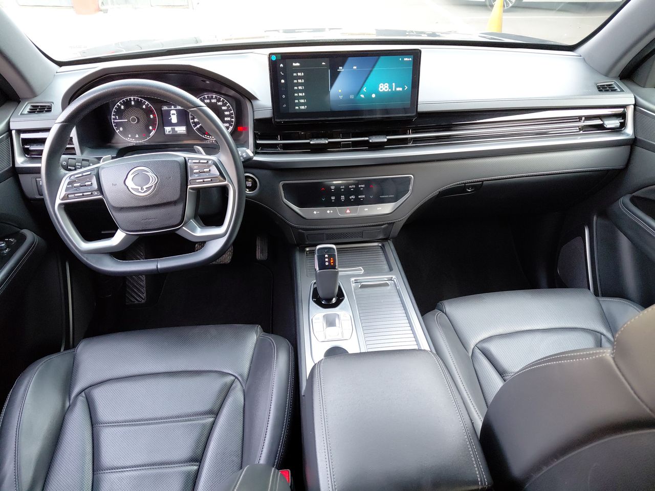 SSANGYONG - 23