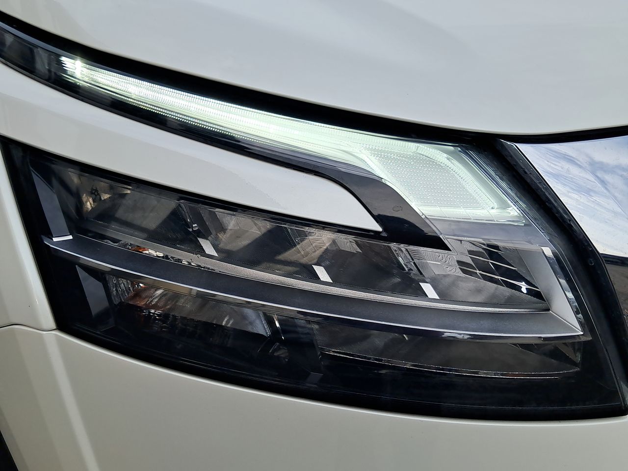 NISSAN - 8