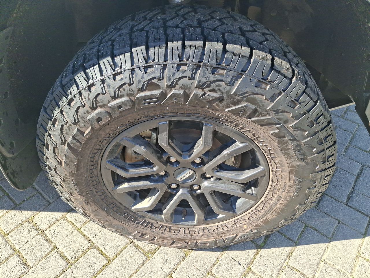 Chevrolet Montana — foto 18 de 36